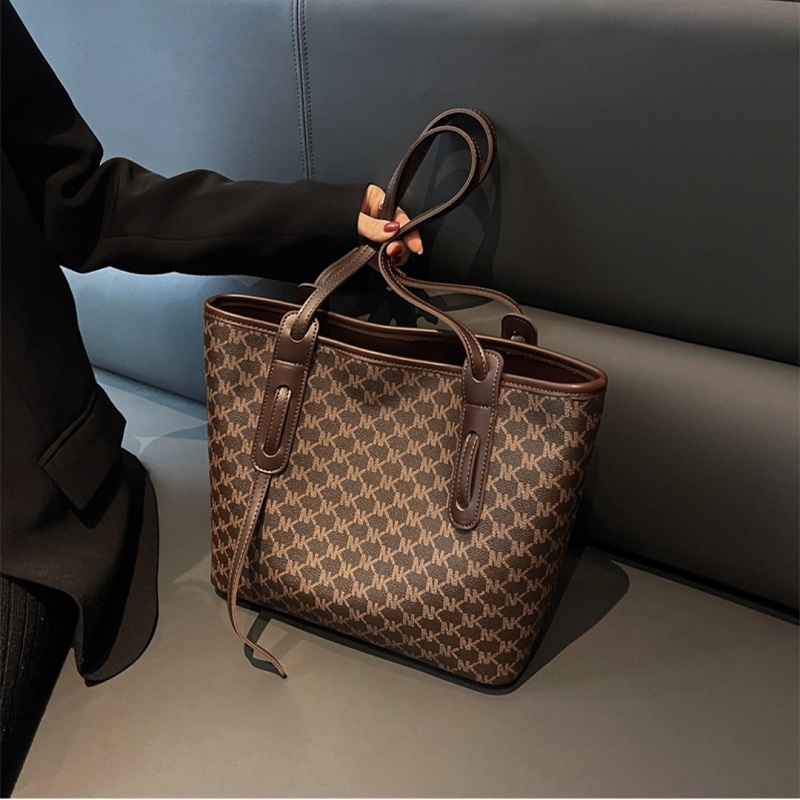 MAGES KAHN新款潮流百搭时尚单肩斜挎包品牌女包MK6301